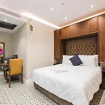 Iz-zebbuga Boutique מלון דירות 3*