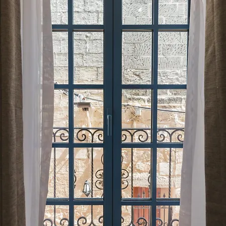 Iz-zebbuga Boutique Żebbuġ